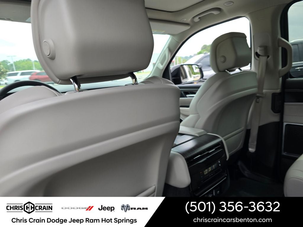 2024 Jeep Wagoneer Series II 4x2