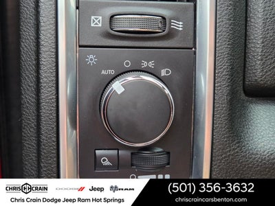 2023 RAM 1500 Classic SLT Crew Cab 4x4 5'7' Box