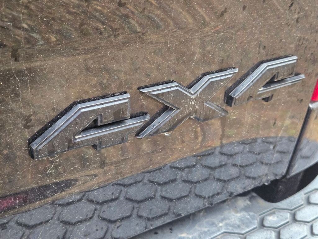 2017 RAM 1500 Night Crew Cab 4x4 5'7' Box