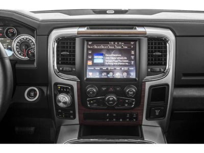2018 RAM 1500 Laramie Crew Cab 4x4 5'7' Box