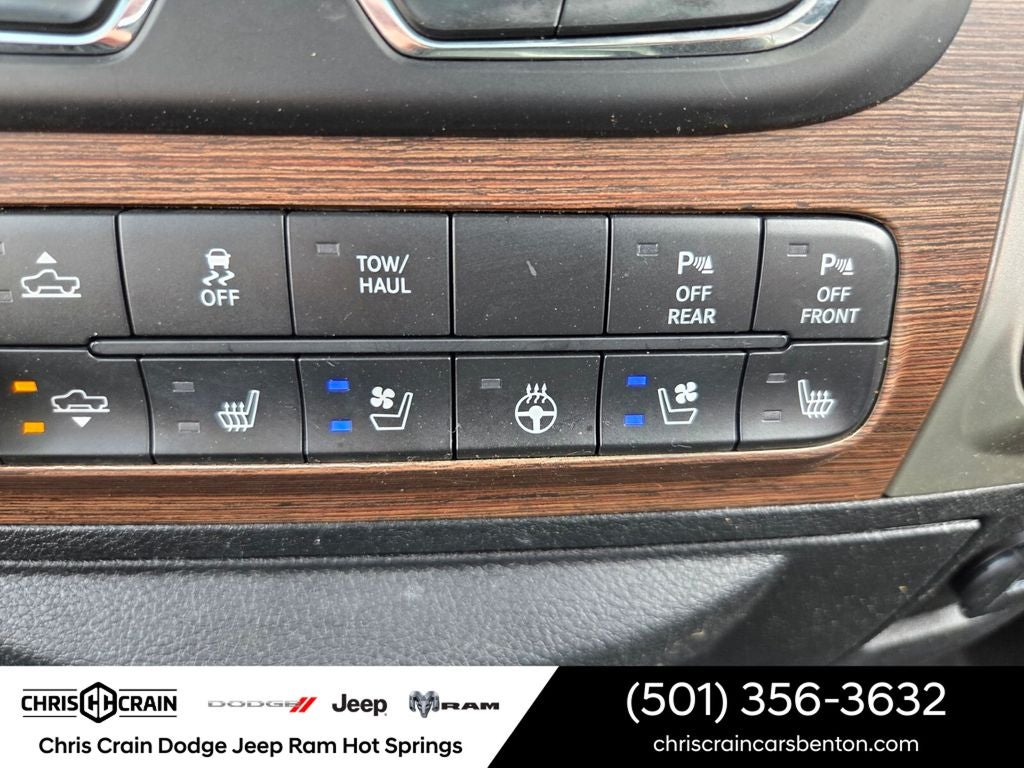 2018 RAM 1500 Laramie Crew Cab 4x4 5'7' Box