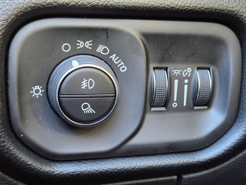 2026 RAM 1500 Big Horn Crew Cab 4x4 5'7' Box