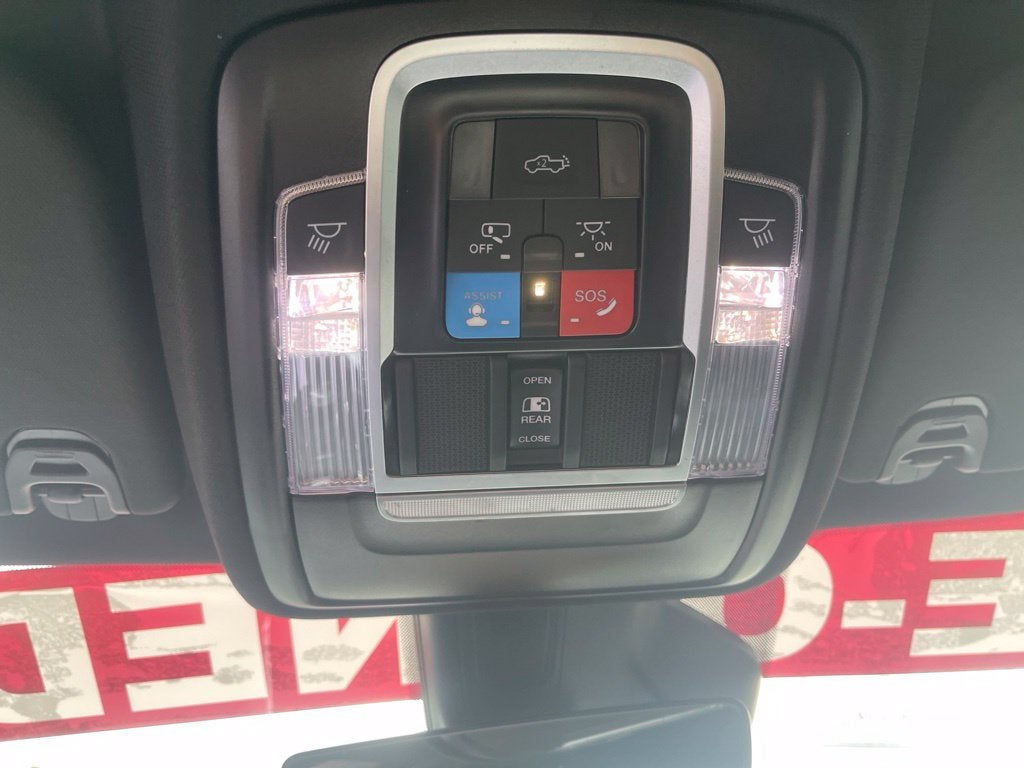 2025 RAM 1500 Laramie Crew Cab 4x4 5'7' Box