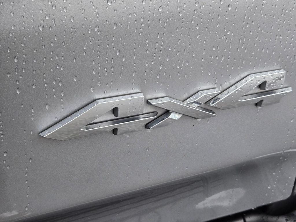 2022 RAM 1500 Laramie Crew Cab 4x4 6'4' Box