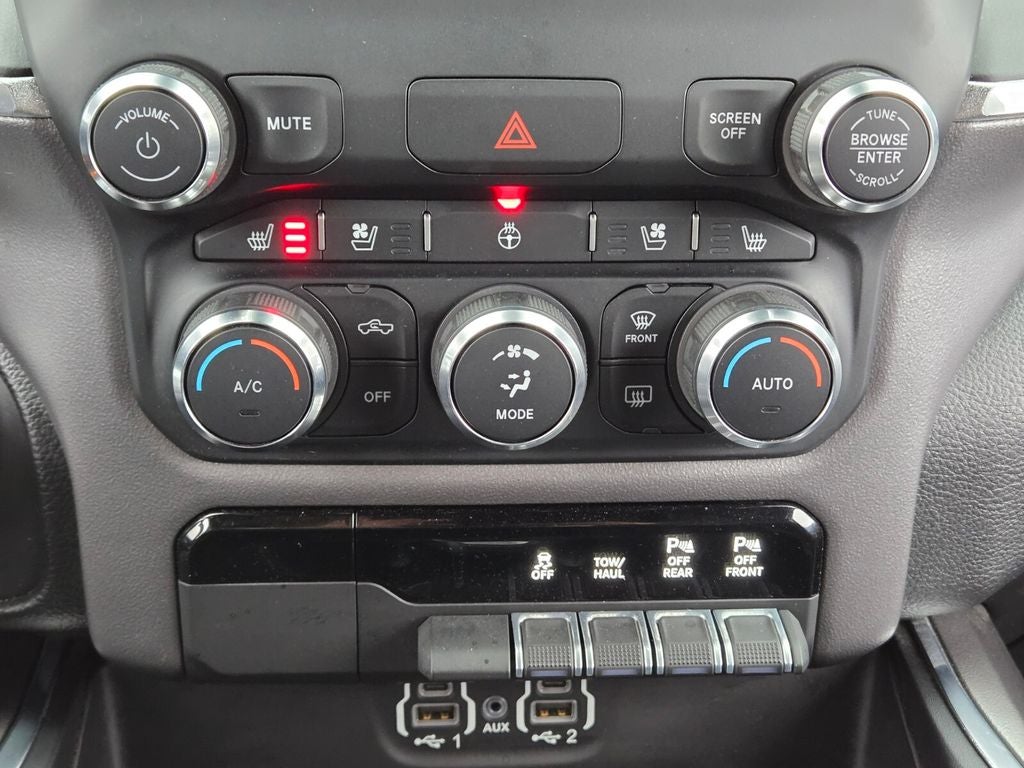 2022 RAM 1500 Laramie Crew Cab 4x4 6'4' Box