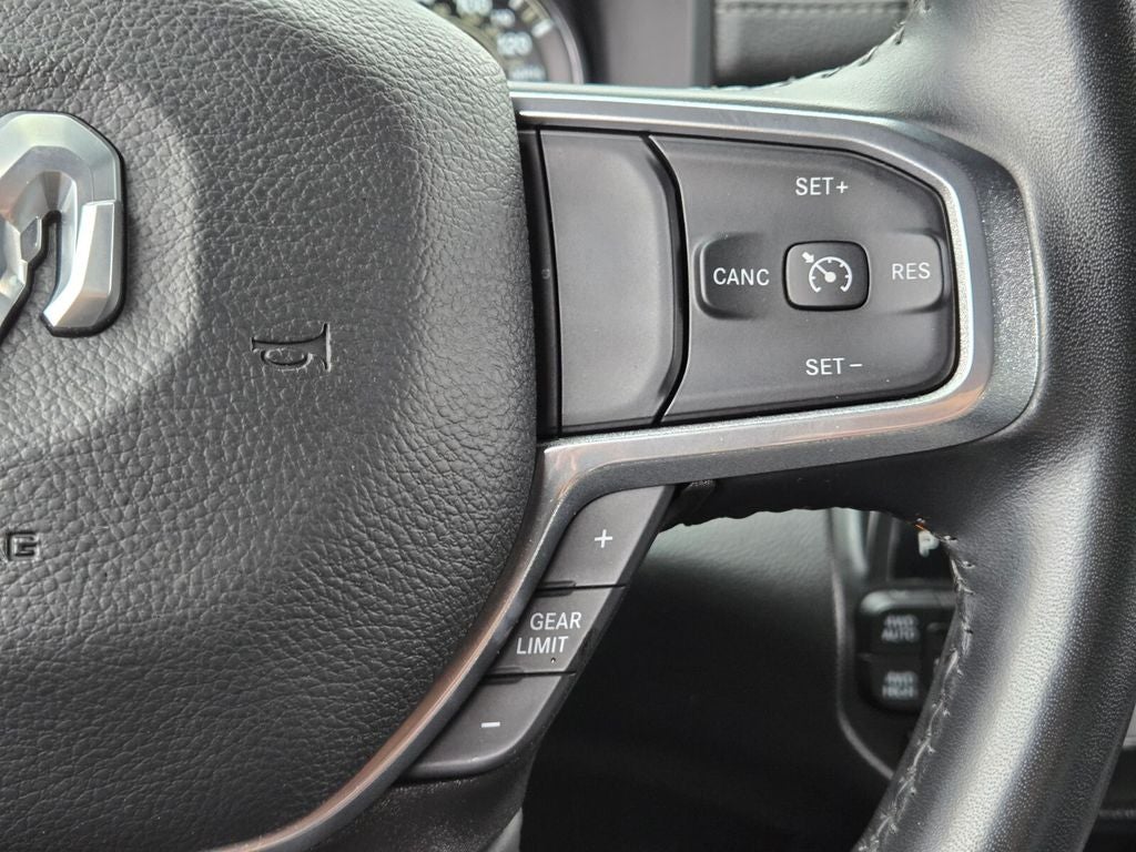 2022 RAM 1500 Laramie Crew Cab 4x4 6'4' Box