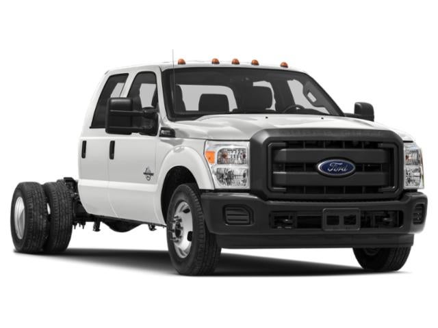 2015 Ford F-350 Chassis LARIAT
