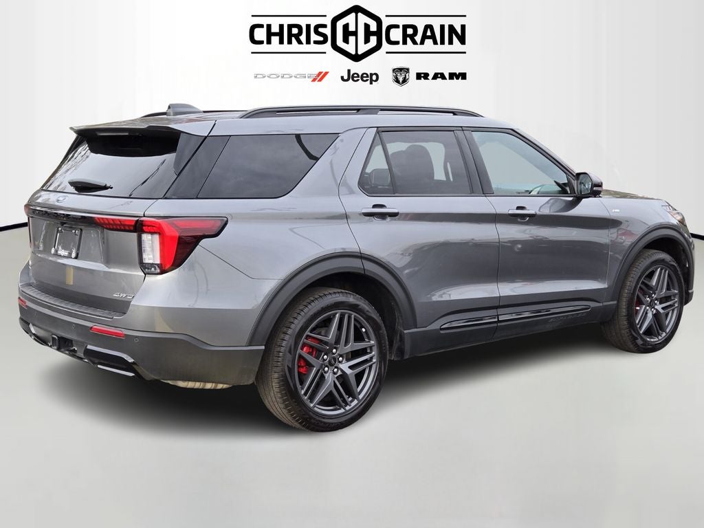 2025 Ford Explorer ST-Line