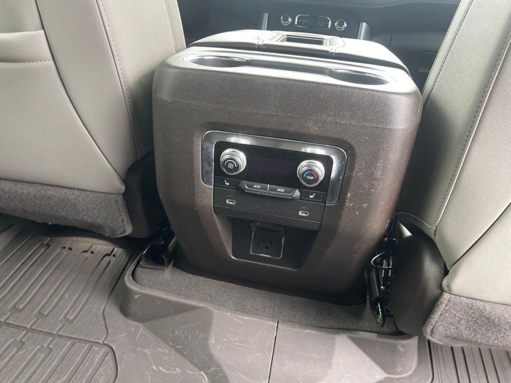2022 GMC Yukon 4WD SLT
