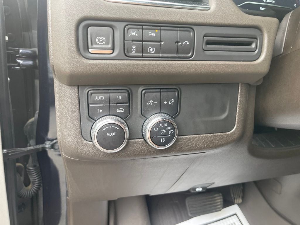 2022 GMC Yukon 4WD SLT