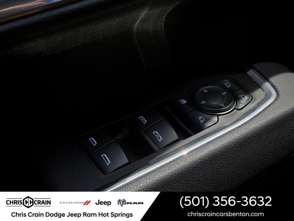 2025 GMC Sierra 1500 4WD Crew Cab Short Box SLT