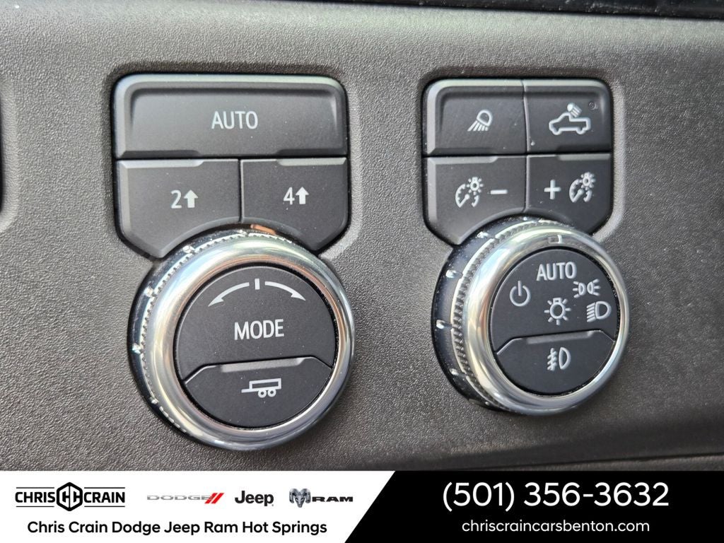 2025 GMC Sierra 1500 4WD Crew Cab Short Box SLT