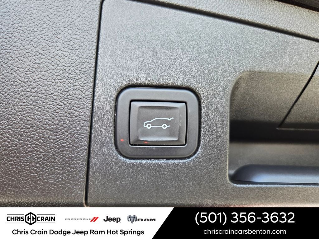 2025 Cadillac XT4 FWD Premium Luxury
