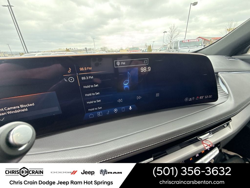 2025 Cadillac XT4 FWD Premium Luxury