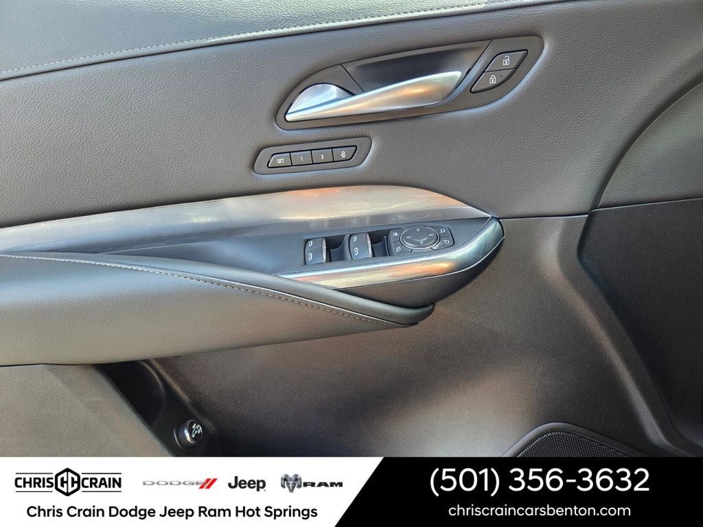 2025 Cadillac XT4 FWD Premium Luxury