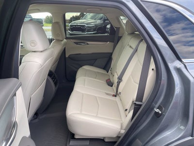 2022 Cadillac XT5 FWD Premium Luxury