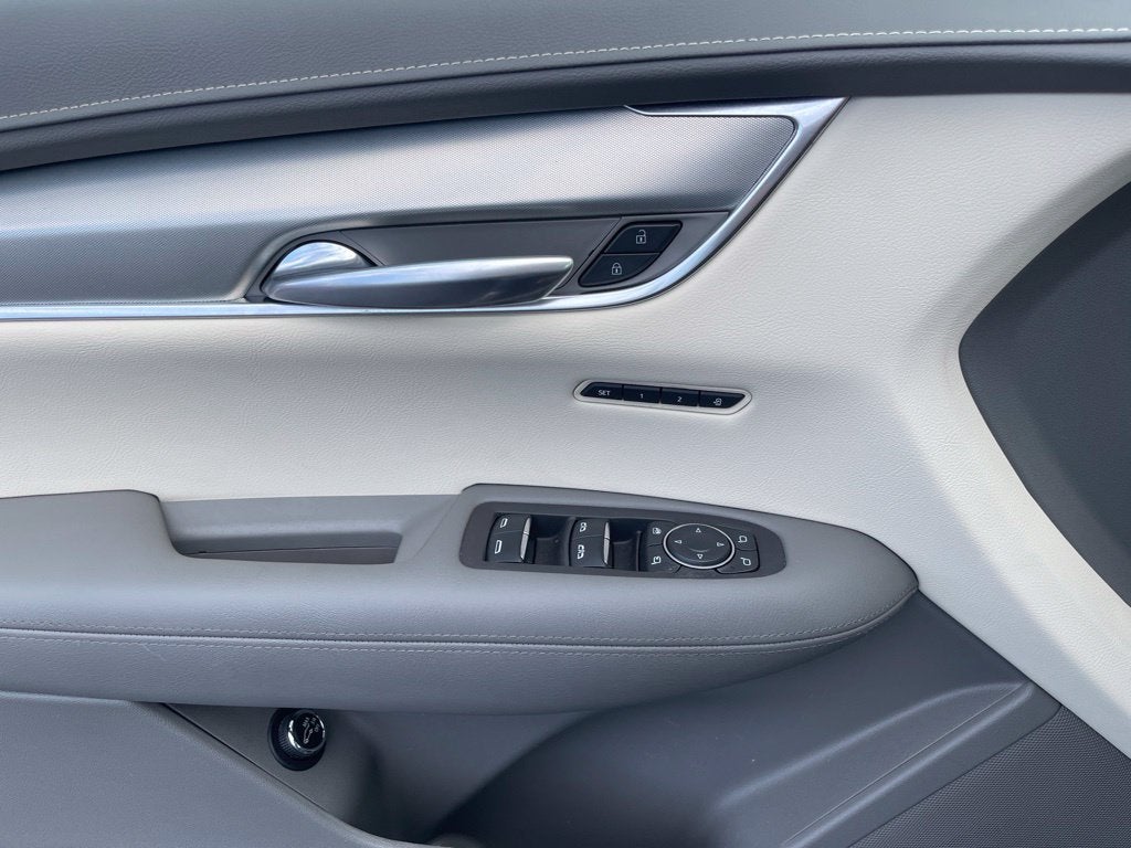 2022 Cadillac XT5 FWD Premium Luxury