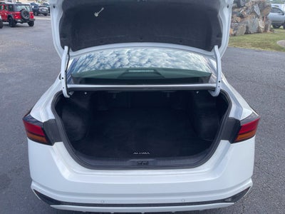 2025 Nissan Altima SV FWD