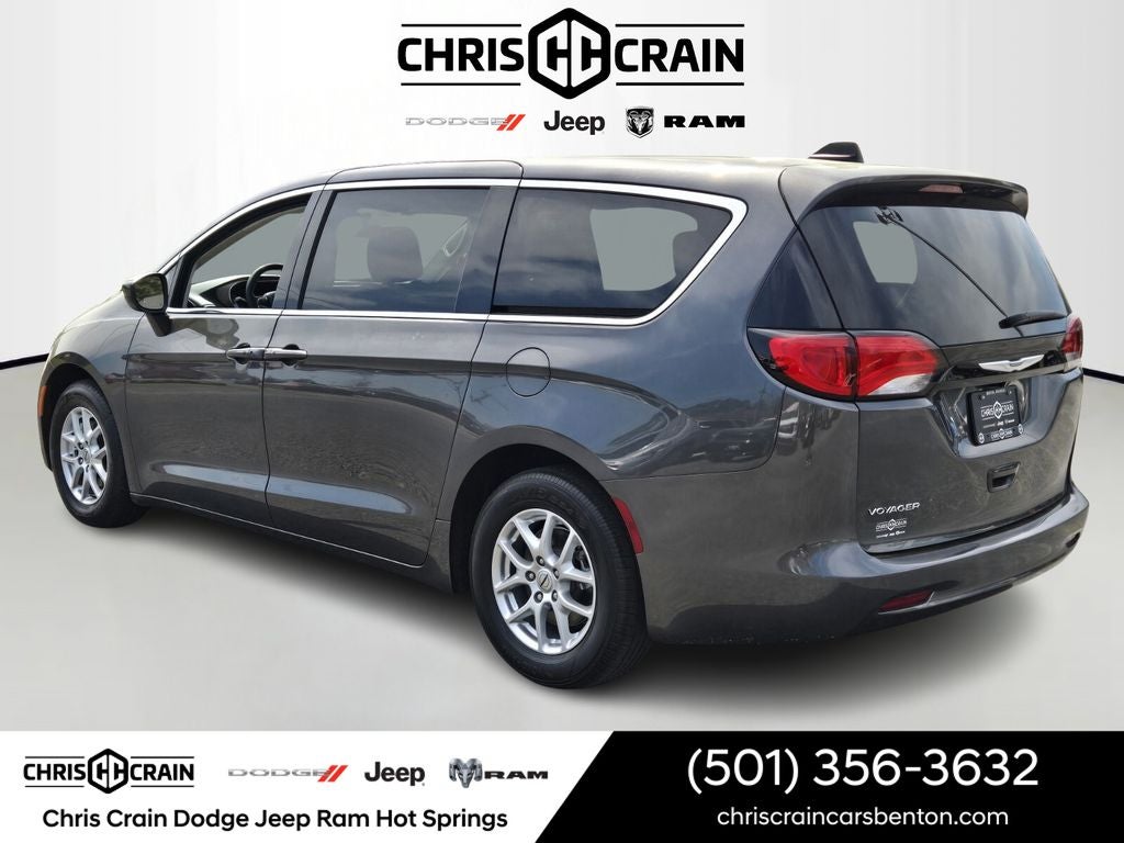 2023 Chrysler Voyager LX