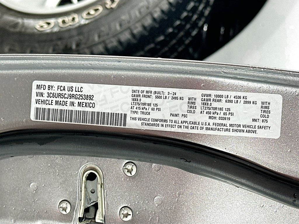 2024 RAM 2500 Tradesman Crew Cab 4x4 6'4' Box