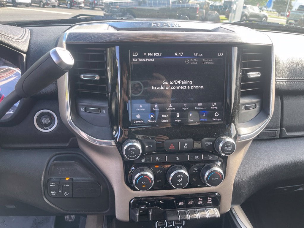 2021 RAM 2500 Laramie Crew Cab 4x4 6'4' Box