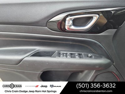 2023 GMC Sierra 1500 4WD Crew Cab Short Box SLT