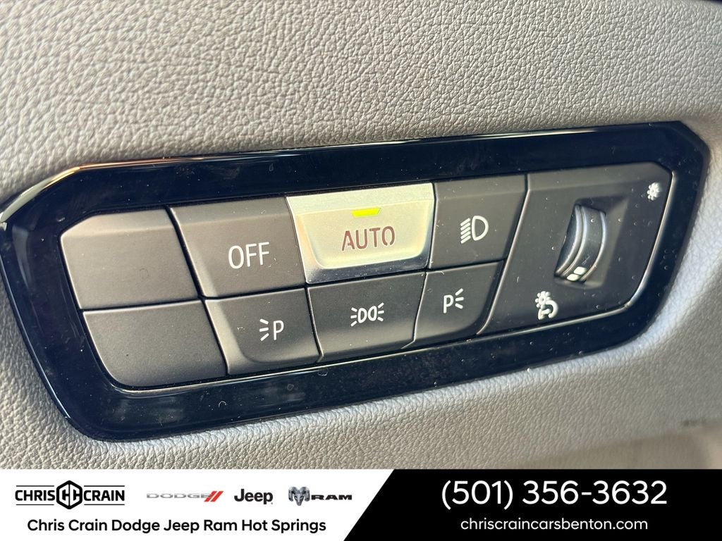 2025 BMW 330i xDrive