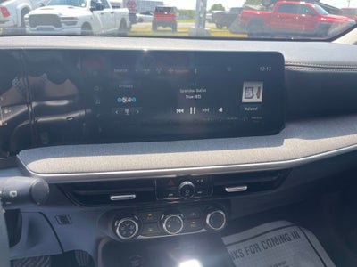 2025 Nissan Kicks SV FWD