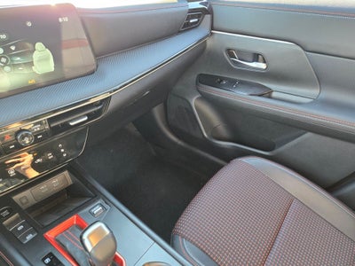 2025 Nissan Kicks SR FWD