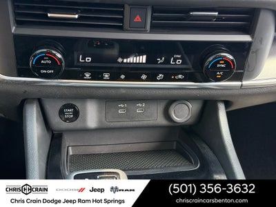 2024 Nissan Rogue SV FWD