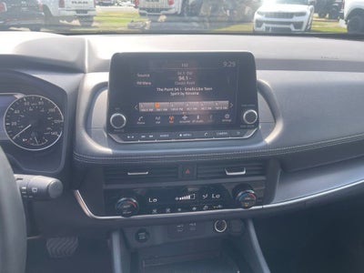 2025 Nissan Rogue SV FWD