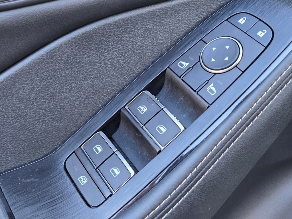 2023 Nissan Rogue SL FWD