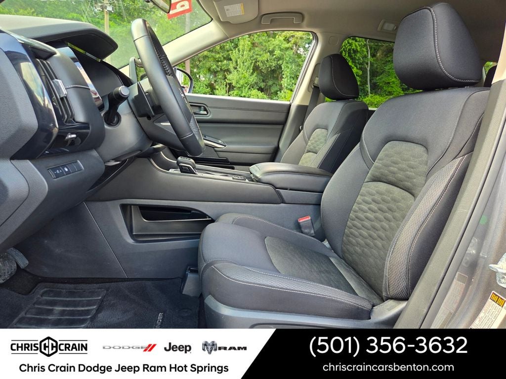 2024 Nissan Pathfinder SV 4WD