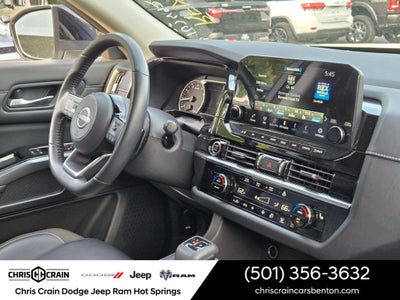 2023 Nissan Pathfinder SL