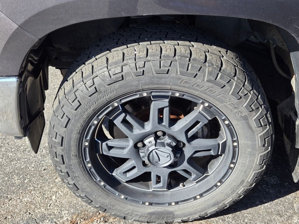 2016 Toyota Tundra SR5 5.7L V8