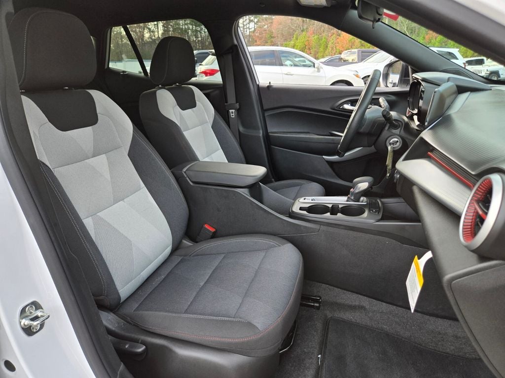 2025 Chevrolet Trax FWD 1RS