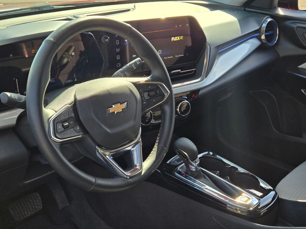 2025 Chevrolet Trax FWD LT