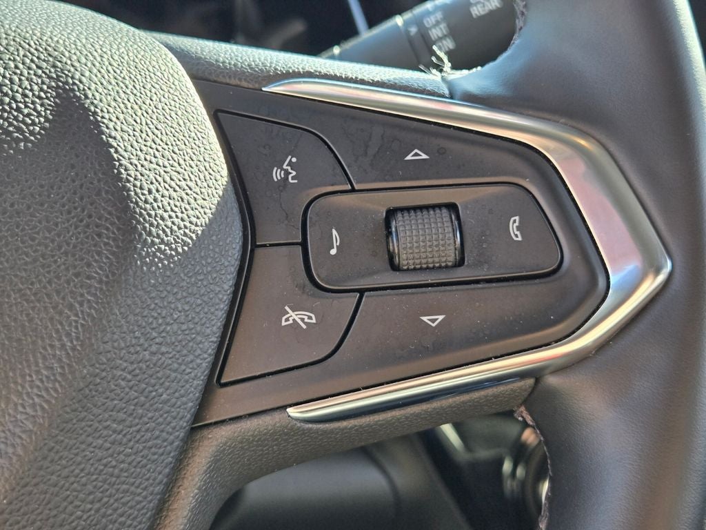 2025 Chevrolet Trax FWD LT