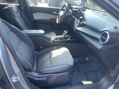2025 Chevrolet Trax FWD LT