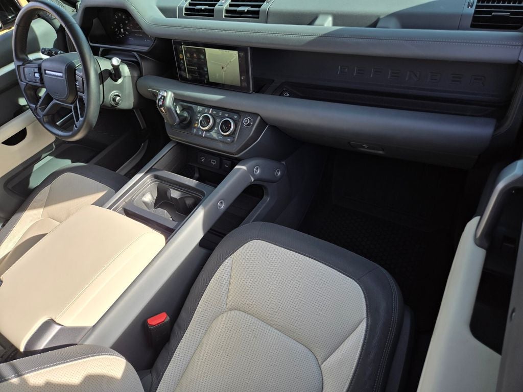 2024 Land Rover Defender 110 P400 X-Dynamic SE