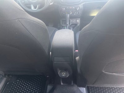2019 Jeep Renegade Latitude FWD