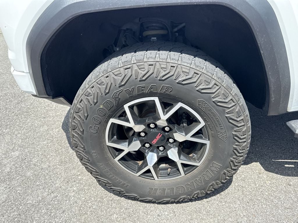 2023 GMC Canyon AT4X