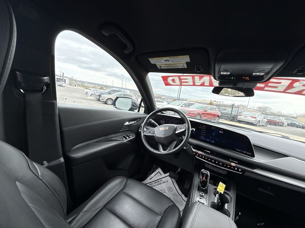 2025 Cadillac XT4 Premium Luxury