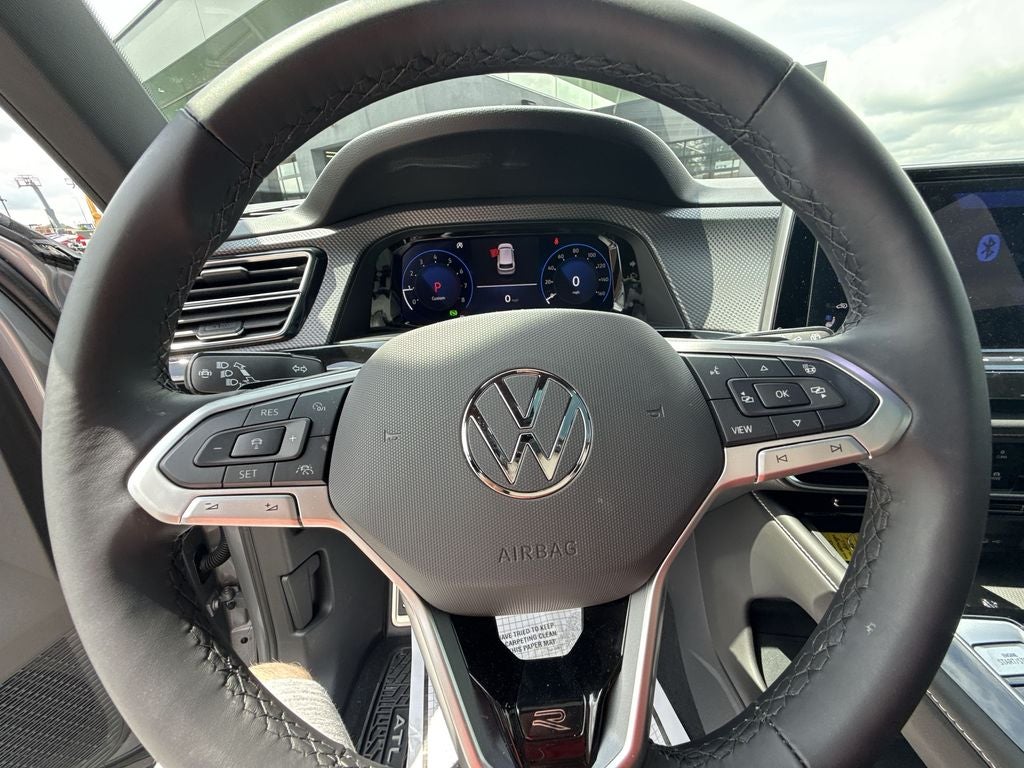 2025 Volkswagen Atlas Cross Sport 2.0T SEL R-Line Black