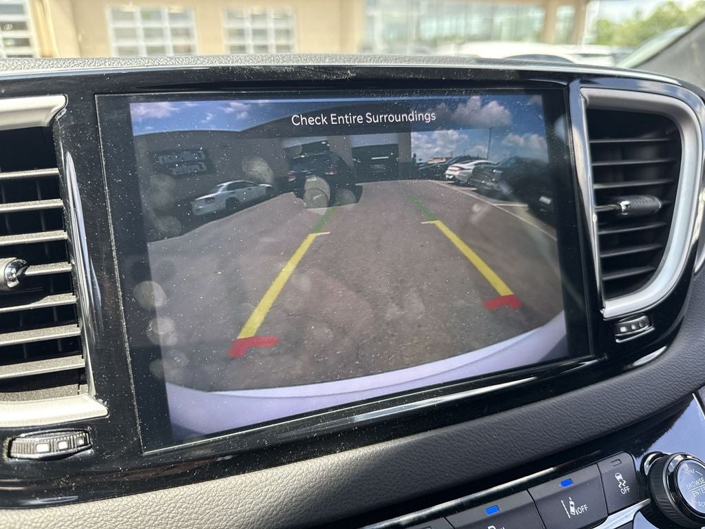 2025 Chrysler Voyager LX