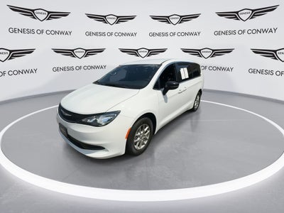 2025 Chrysler Voyager LX