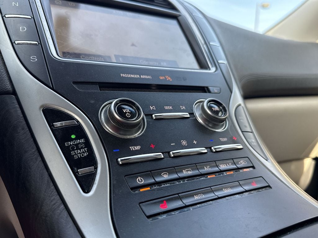 2019 Lincoln Nautilus Select