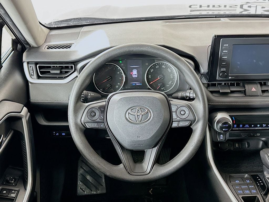 2021 Toyota RAV4 XLE - Photo 14
