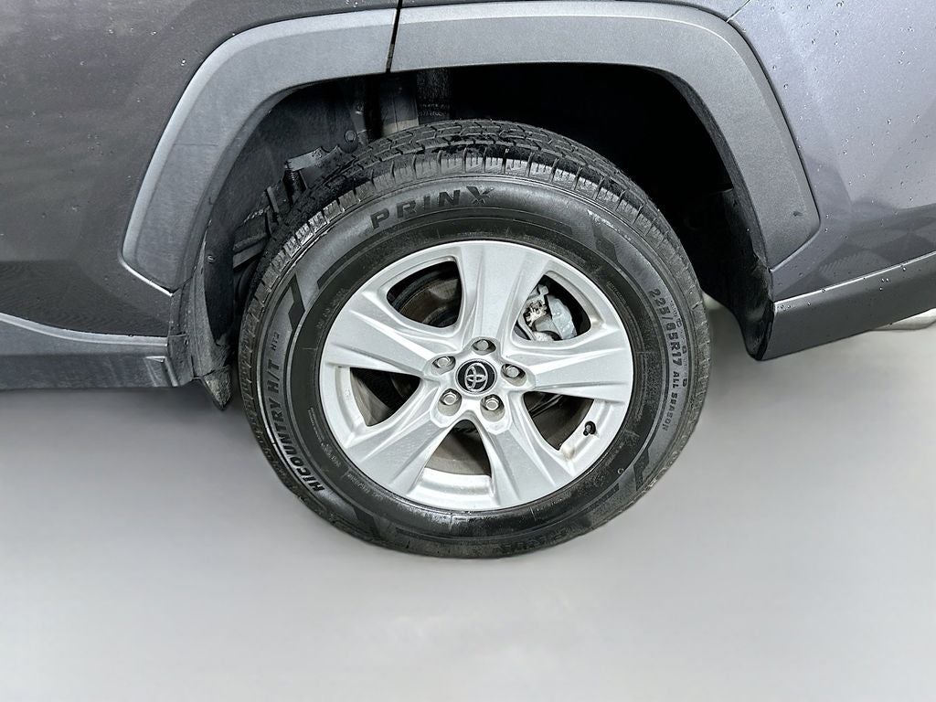 2021 Toyota RAV4 XLE - Photo 26