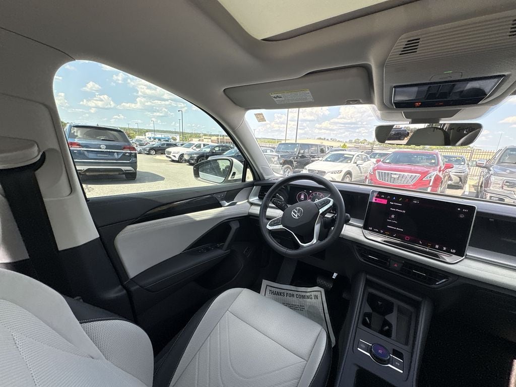 2025 Volkswagen Tiguan 2.0T SE